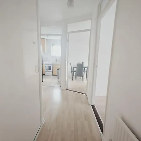 City Airport Apartment *