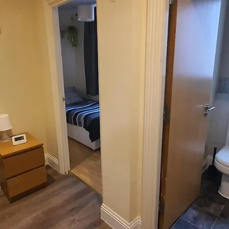 Homestay Double Room&private Bath Near The Square Mile London