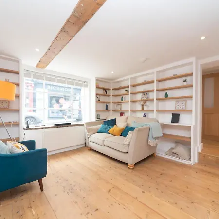 Pass The Keys Fabulous House Richmond Hébergement de vacances