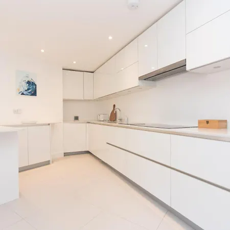 Pass The Keys Fabulous House Richmond Hébergement de vacances *
