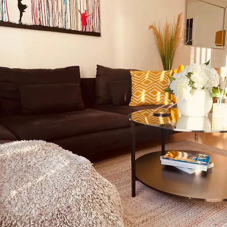 2 Bed Town House With Garden In Hackney, * London