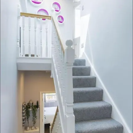 Alexander House Guest house London
