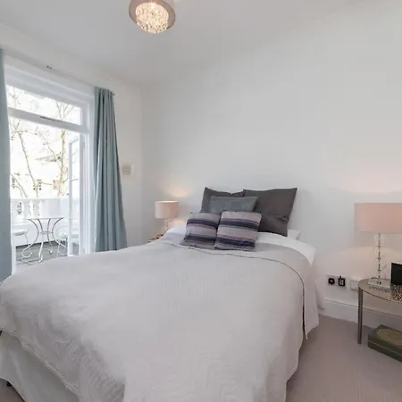 Appartamento Cozy One Bedroom Next To Paddington Londra
