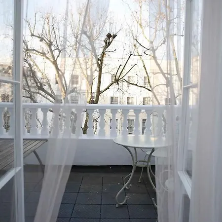 Cozy One Bedroom Next To Paddington * Londra