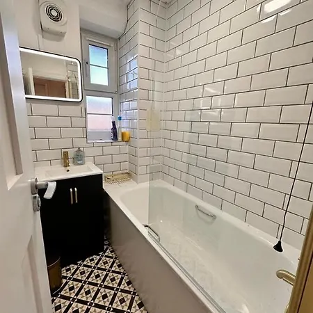 Apartment Luxury In Prime Location *
