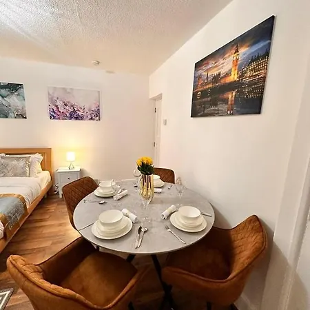 Apartment Luxury In Prime Location London