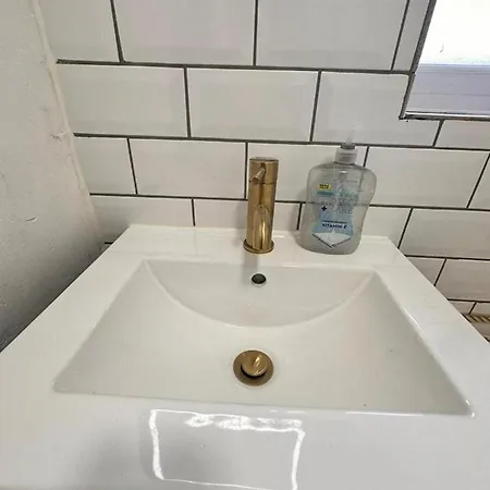 Luxury In Prime Location Apartment