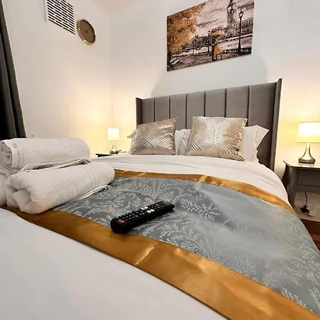 Apartment Luxury In Prime Location London