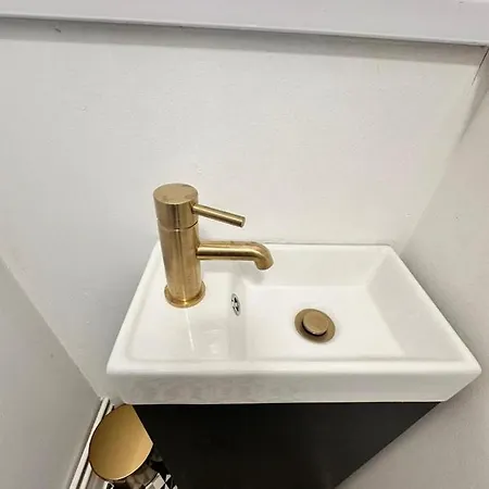Apartment Luxury In Prime Location *