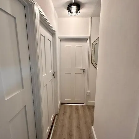 Luxury In Prime Location Apartment London