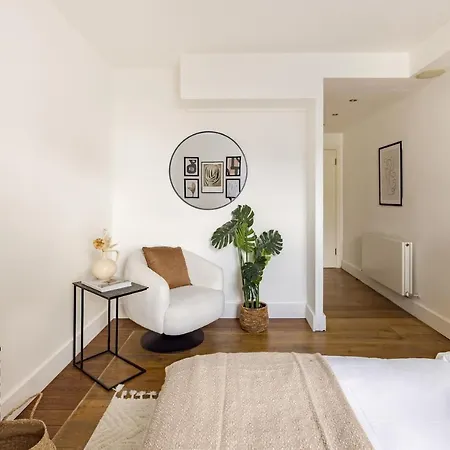 Apartment The River Thames View - Stunning 2bdr Flat With Study + Balcony *