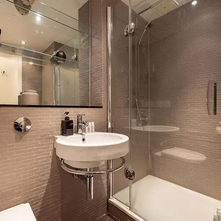 The River Thames View - Stunning 2bdr Flat With Study + Balcony