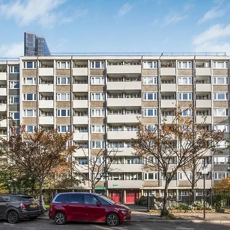 Easy Living Near Angel And
