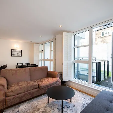 Apartment 2 Bed Flat In Clapham Common London
