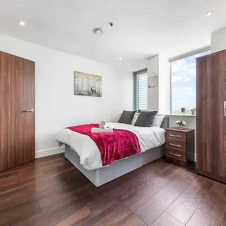 2 Bedroom Flat In Bp65 Apartment