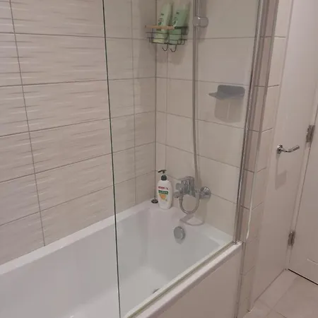 Guest house Deluxe Single Only For One Adult