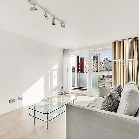 Relay Radiant Chelsea Flat With View Londra