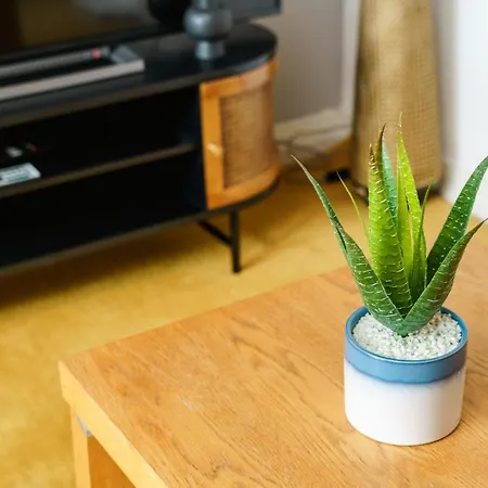 Appartement Cosy Flat Right Opp Tube Station
