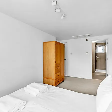 Relay Radiant Chelsea Flat With View * Londra