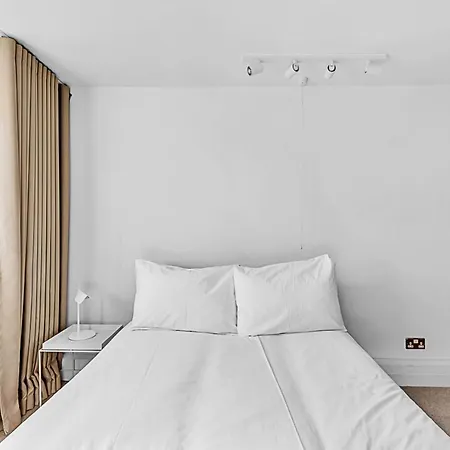 Appartamento Relay Radiant Chelsea Flat With View Londra