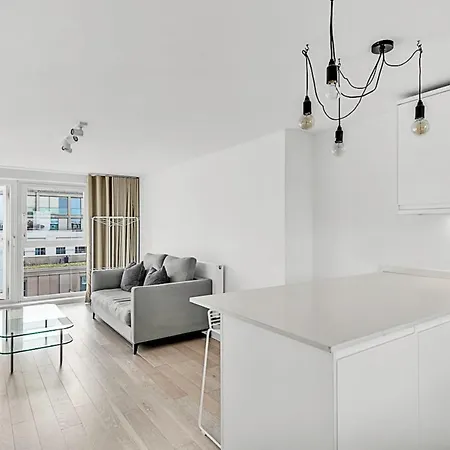 Relay Radiant Chelsea Flat With View Londra