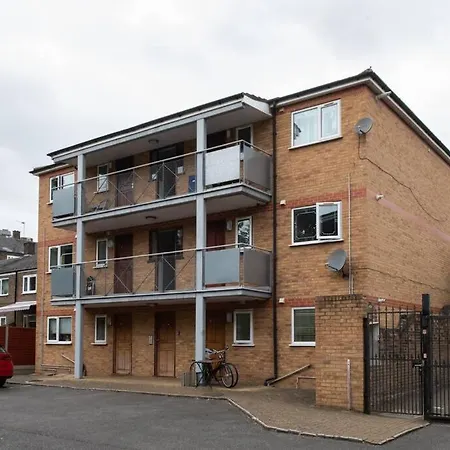Cozy 2-bedroom Flat In Battersea Apartment London