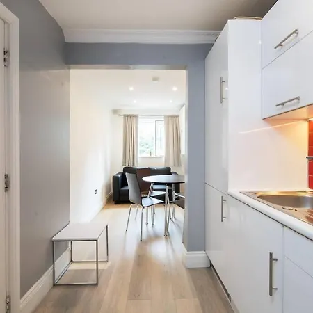 Cozy 2-bedroom Flat In Battersea Apartment