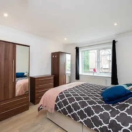 Cozy 2-bedroom Flat In Battersea Apartment *