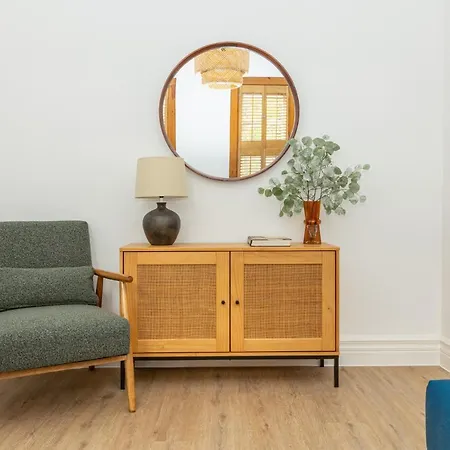 Spacious 4br 3-storey Townhouse In Lively Deptford * London