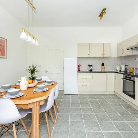 Spacious 4br 3-storey Townhouse In Lively Deptford Holiday home *