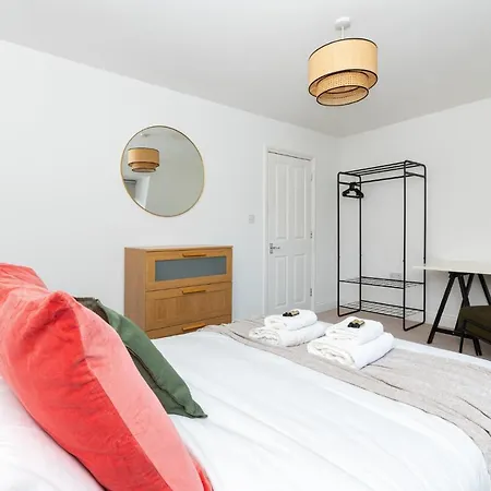 Holiday home Spacious 4br 3-storey Townhouse In Lively Deptford