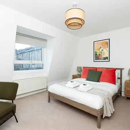 Spacious 4br 3-storey Townhouse In Lively Deptford Holiday home