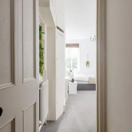 Spacious Apt In Central * London