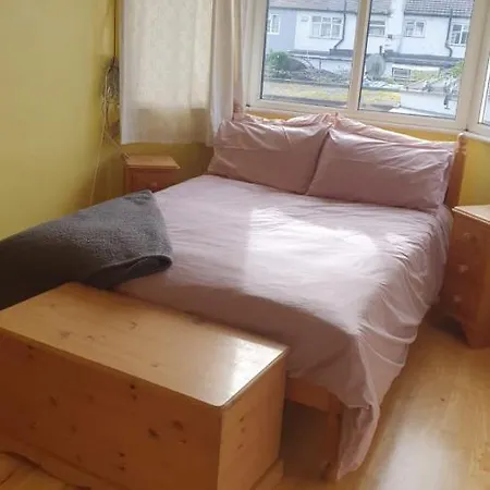 Holiday home 3 Bed Close To Alexander Palace, And The Tottenham Stadium