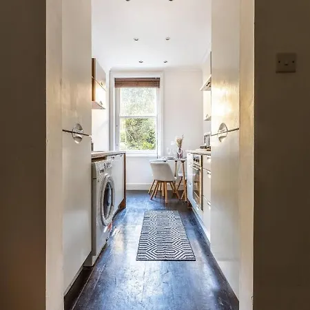Spacious Apt In Central Apartment London