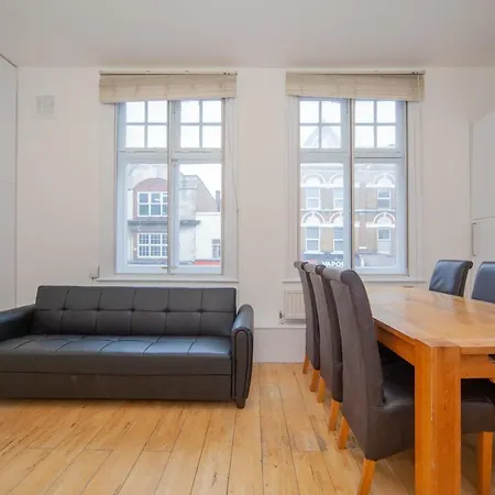 Comfortable 2 Bedroom In Tooting