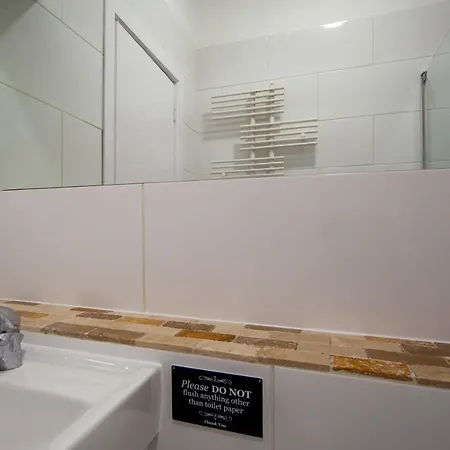 Comfortable 2 Bedroom In Tooting *