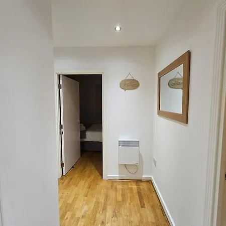 Cozy Flat Close To * London