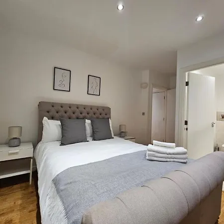 Cozy Flat Close To Apartment London