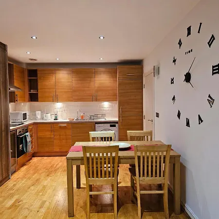 Cozy Flat Close To * London