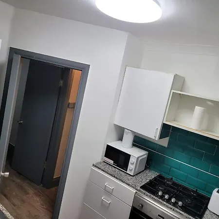 Apartment Evergreen 2bedroom-sleeps Up To 7,2 Bathroom Hornchurch