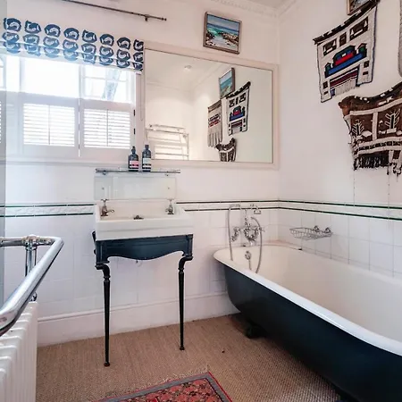 Apartment The Kensington Gatehouse London