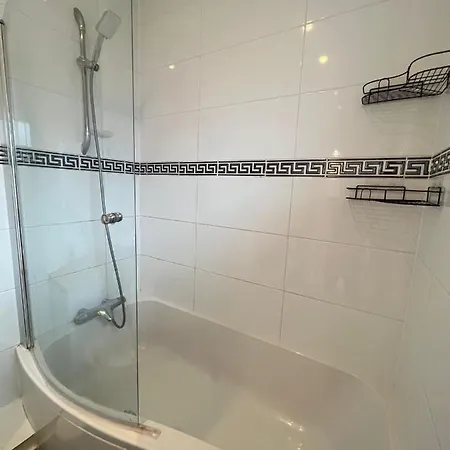 Apartment 2 Bedroom Flat In Leicester Square London