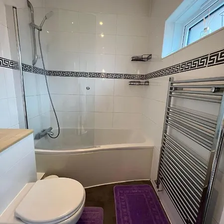 2 Bedroom Flat In Leicester Square * Londen