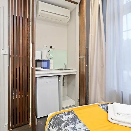 Single Studio Flat * London