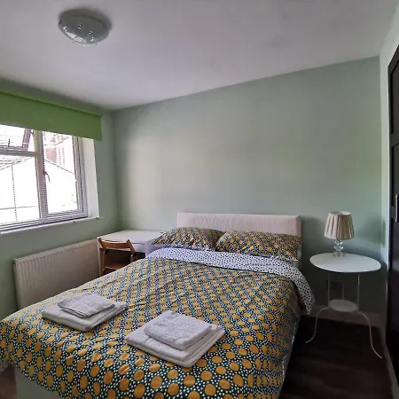 Solo Zone 1 Hostel *