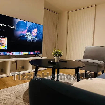 Tizzlehomesuk Apartment