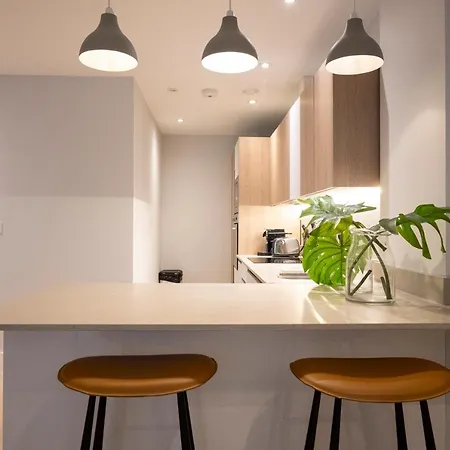 Stylish 1br - Bright & Large Living Area W/ Patio Apartment *