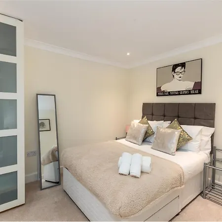 Apartment Stunning 3 Bed Townhouse London