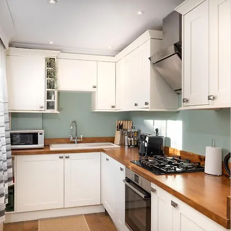 Apartment Stunning 3 Bed Townhouse